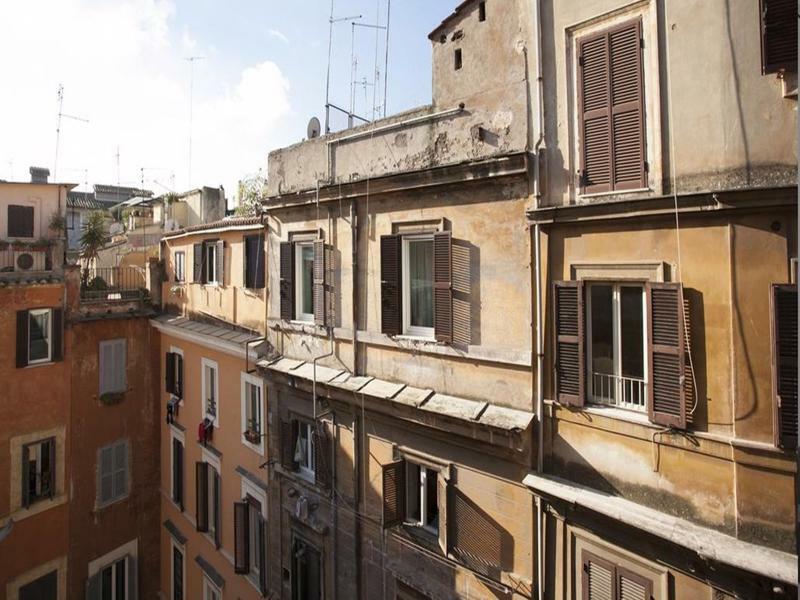 House Paganica * Rome
